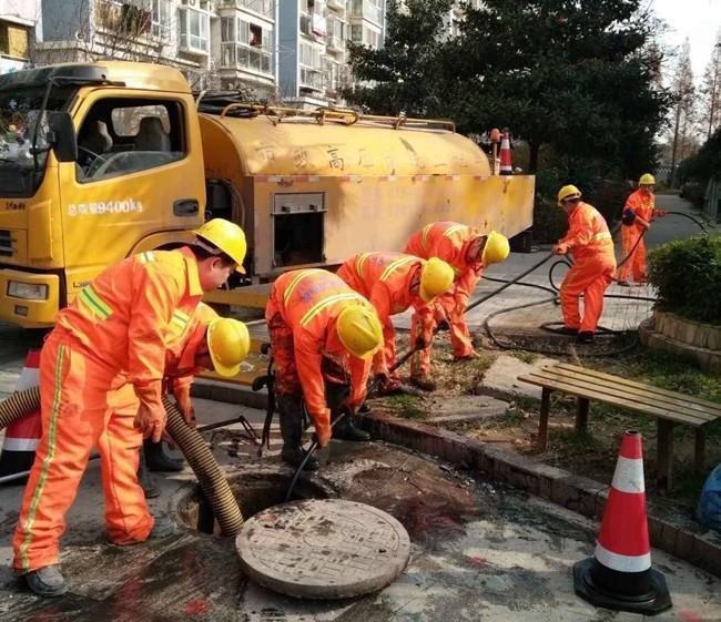 红坪镇市政管道清淤